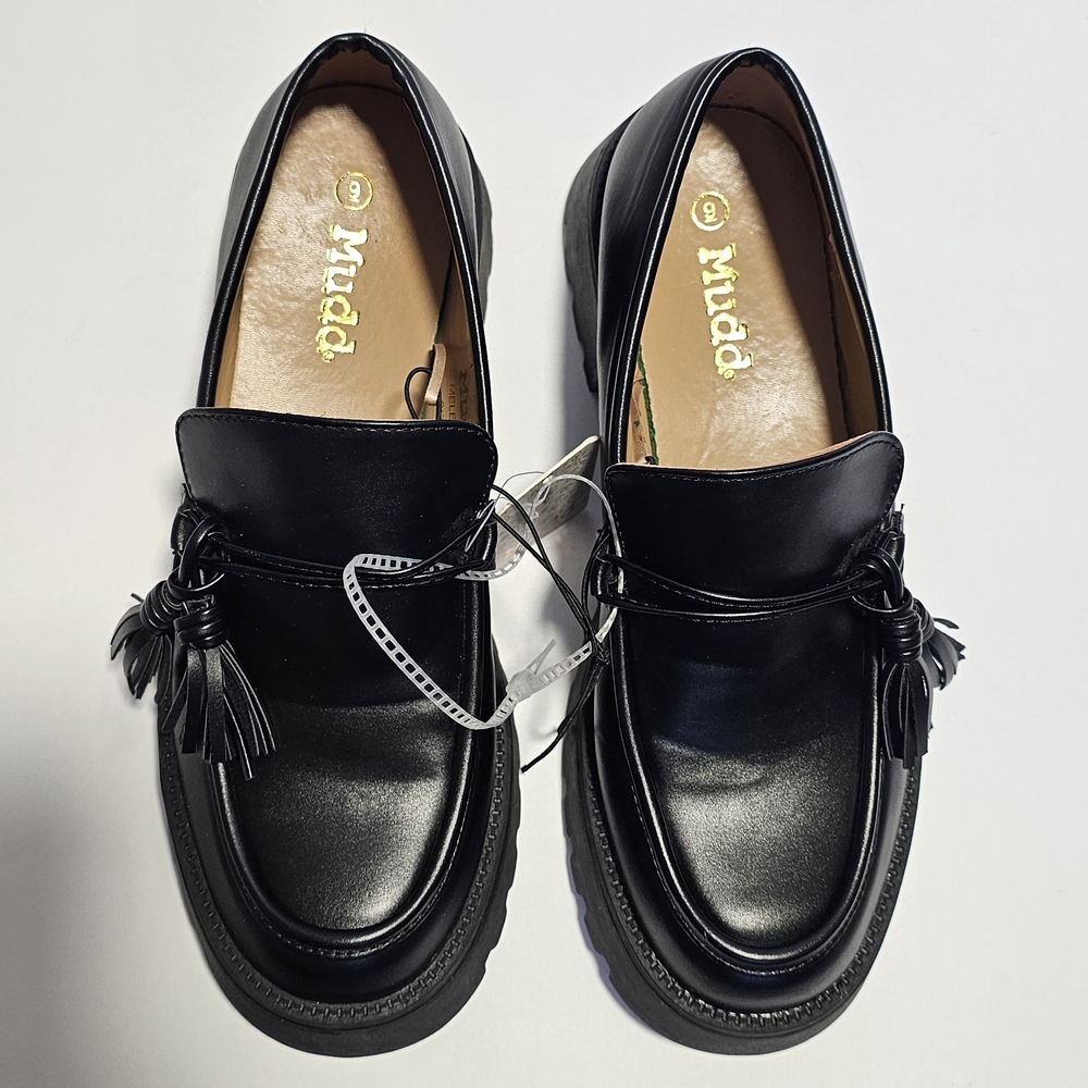 Mudd Black Chunky Loafers With  Tassel - Picture 2 of 9